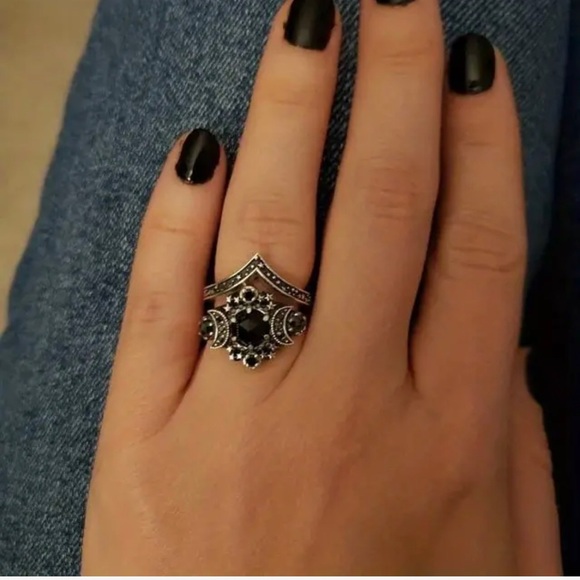 MOON 🌙& ⭐️ STAR Black Engagement Ring 💍 Perfect for those who LOVE ❤️ - Picture 5 of 6